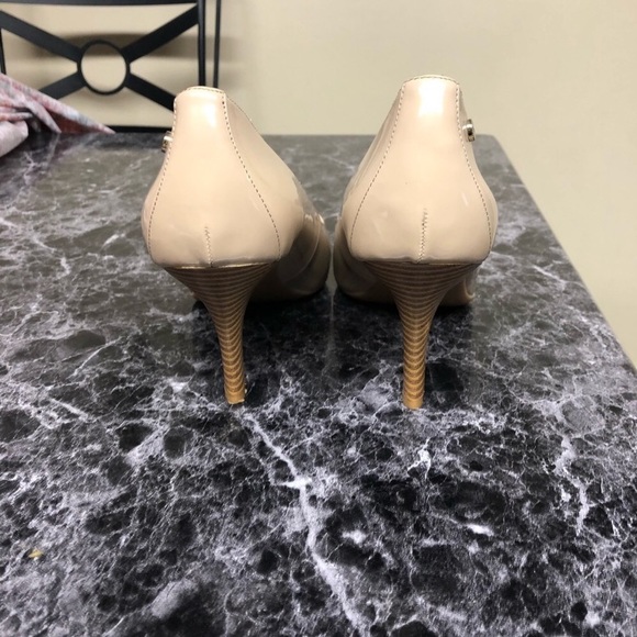 Calvin Klein pump - Picture 3 of 5